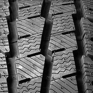 MICHELIN AGILIS ALPIN 215/60 R17 Talv