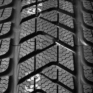 PIRELLI SOTTO ZERO 3 275/40 R18 Talv